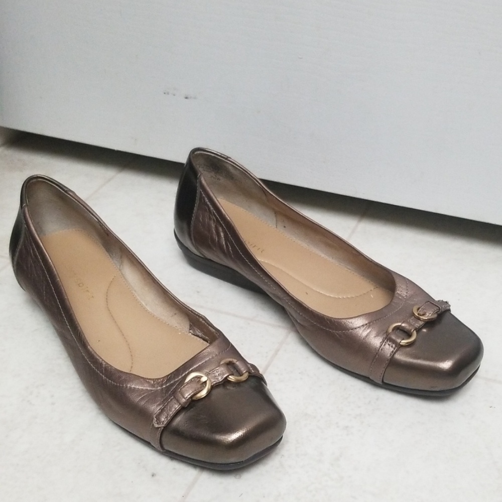 EASY SPIRIT bronze leather ballet flats square toe